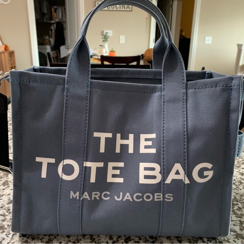 MARC JACOBS SMALL TRAVELERS CANVAS TOTE